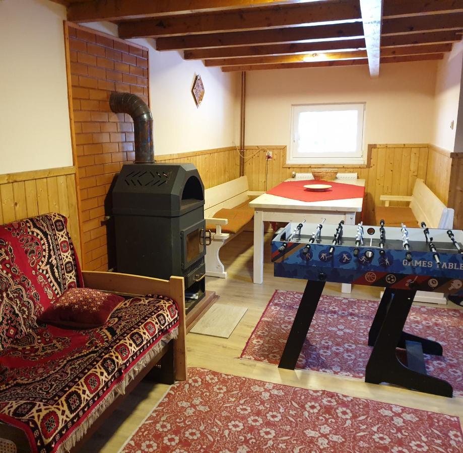 גורגני Green House מראה חיצוני תמונה